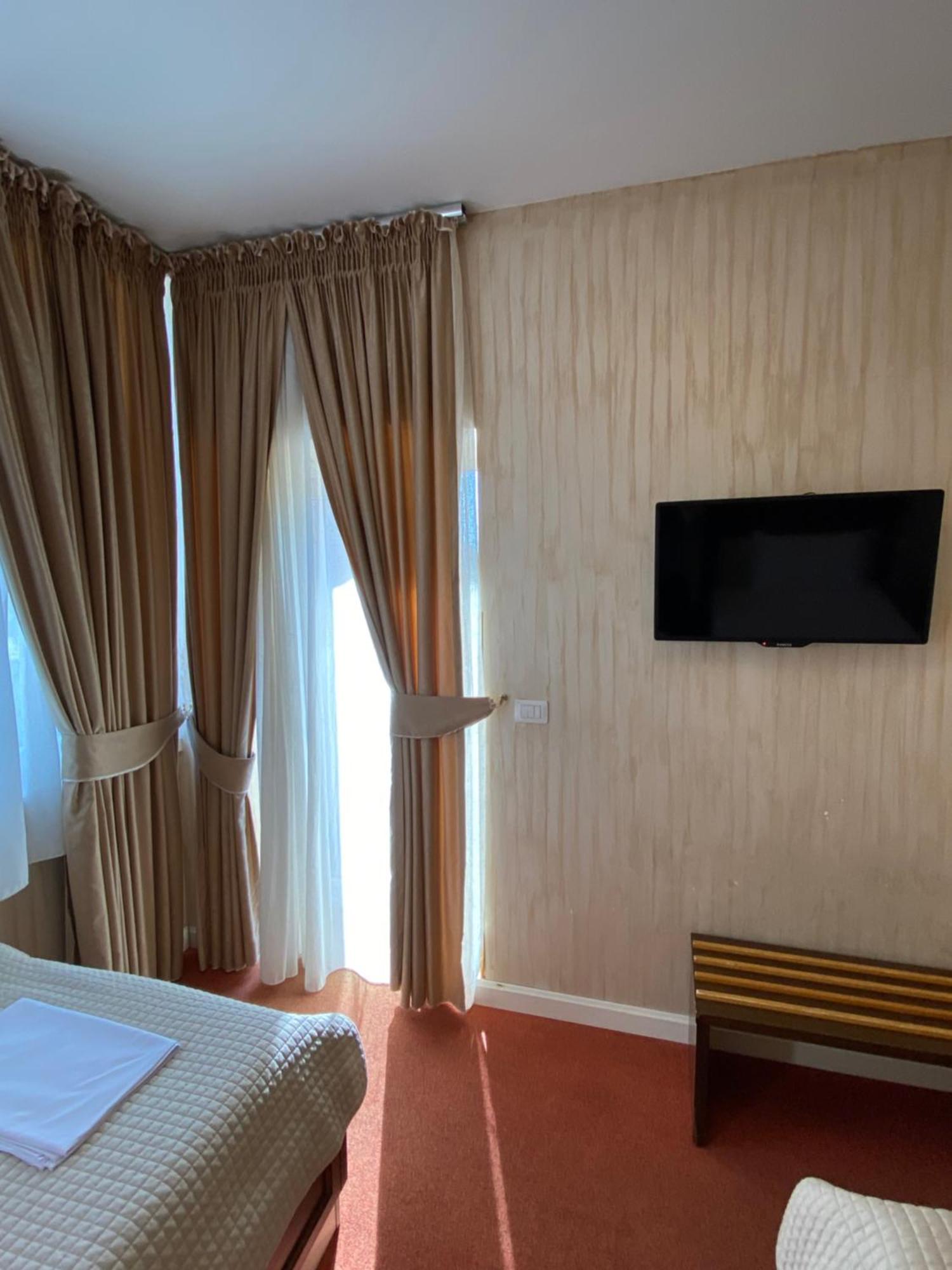 Rozafa Hotel Shkodër 外观 照片